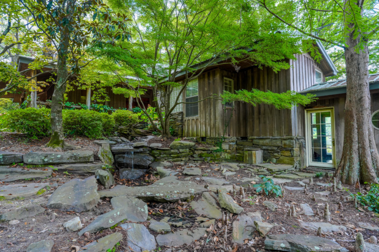 Dockside Cottage Exterior Rear View