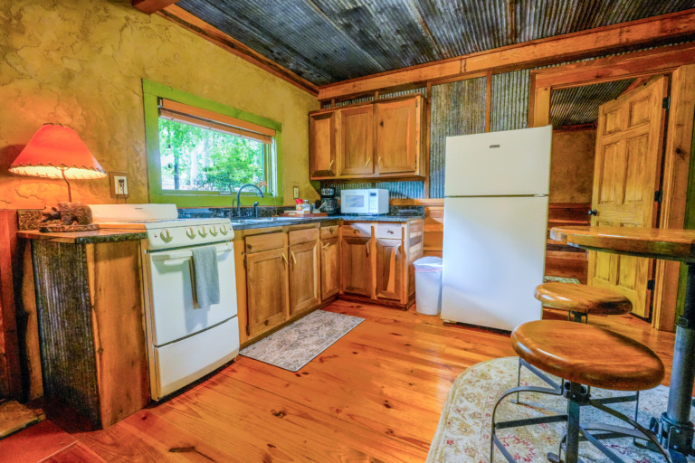 Crooked Oaks Cabin Kitchenette
