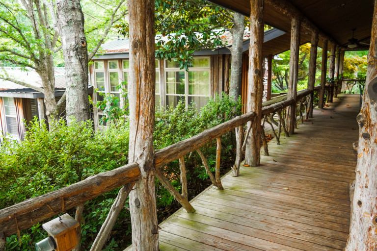 Lakehouse Cottage View